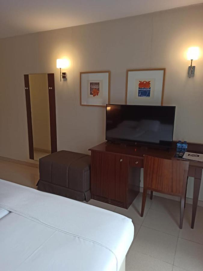 Hotel Mu La Cortinada Ngoại thất bức ảnh