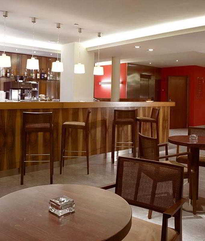 Hotel Mu La Cortinada Nhà hàng bức ảnh