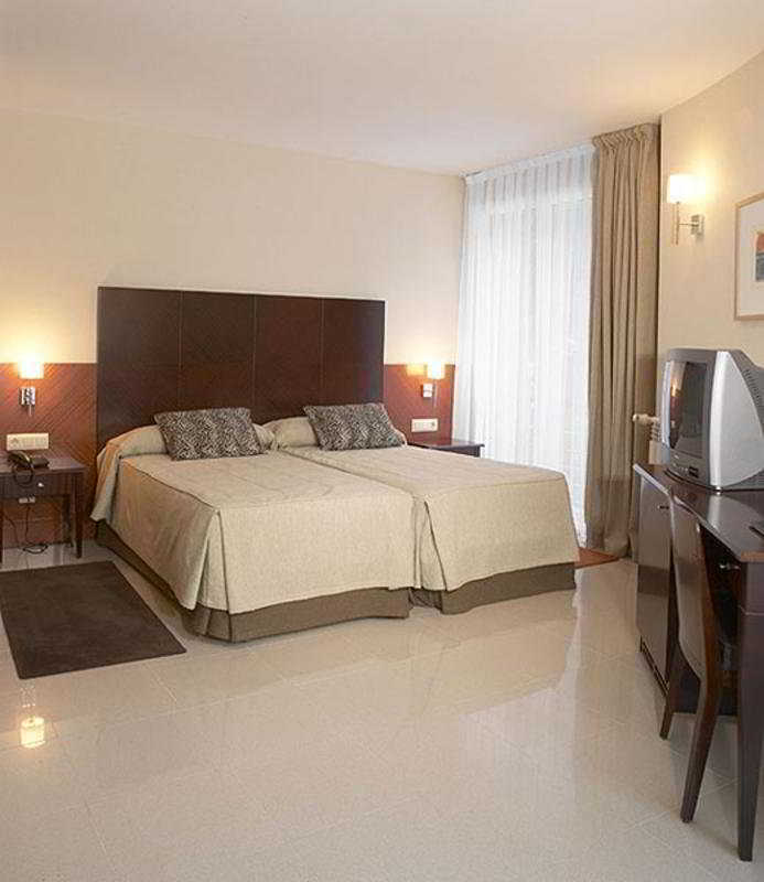 Hotel Mu La Cortinada Phòng bức ảnh