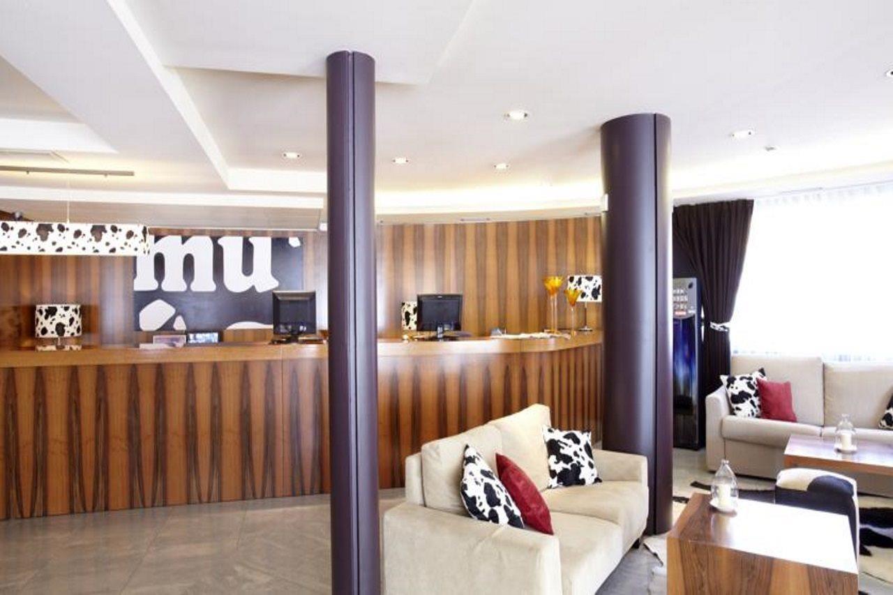 Hotel Mu La Cortinada Ngoại thất bức ảnh