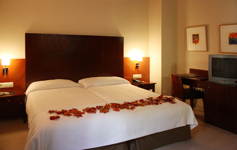 Hotel Mu La Cortinada Ngoại thất bức ảnh