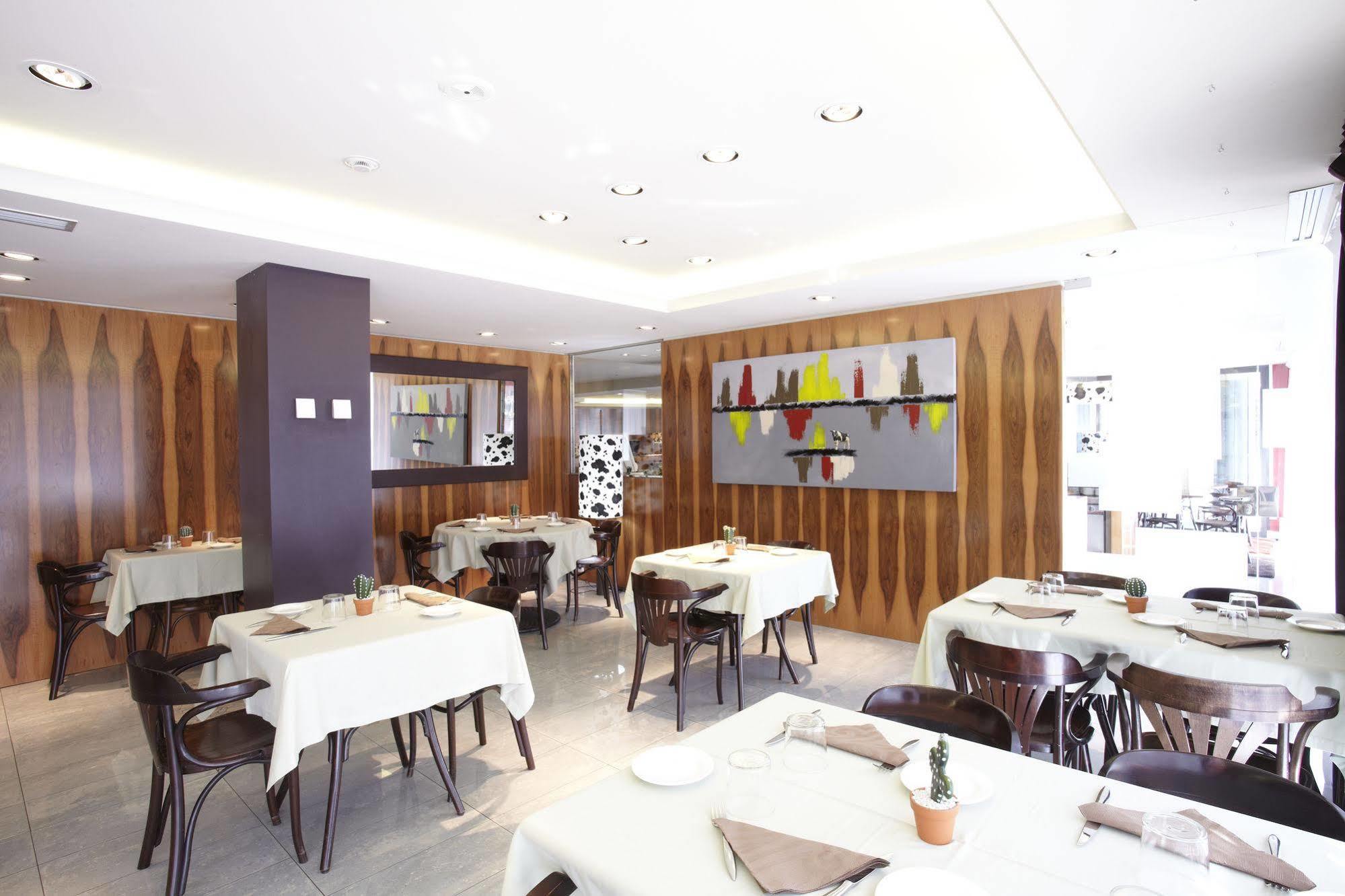 Hotel Mu La Cortinada Ngoại thất bức ảnh