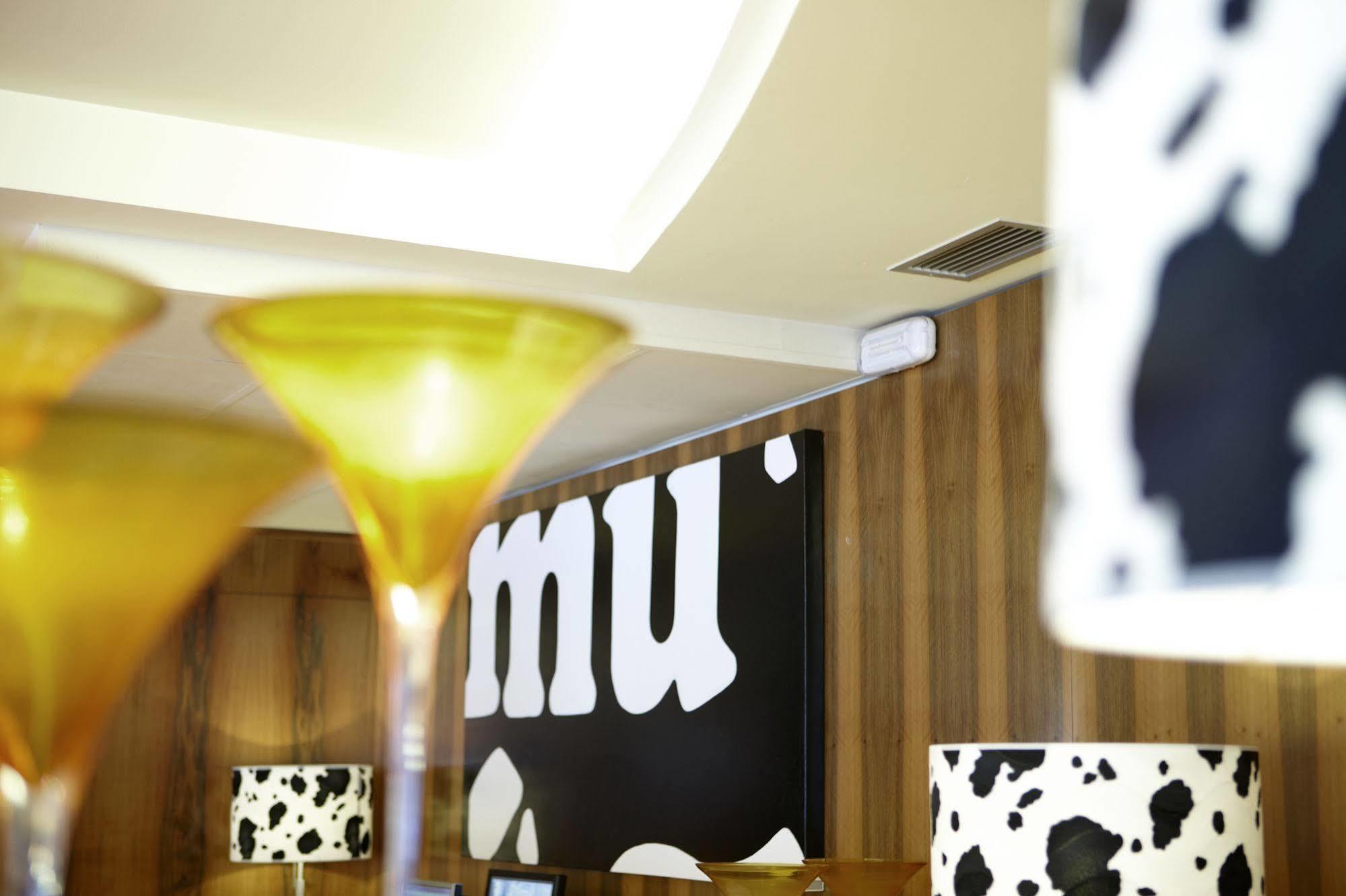 Hotel Mu La Cortinada Ngoại thất bức ảnh