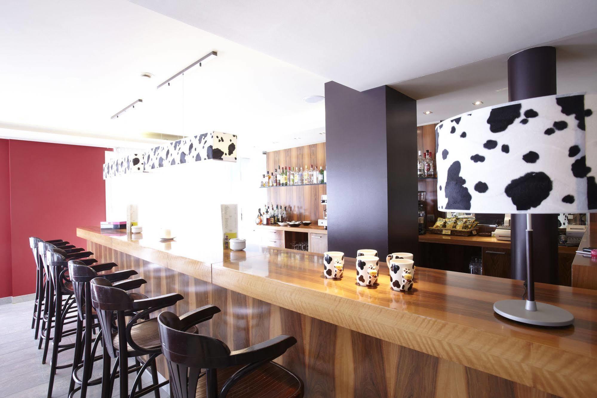 Hotel Mu La Cortinada Ngoại thất bức ảnh