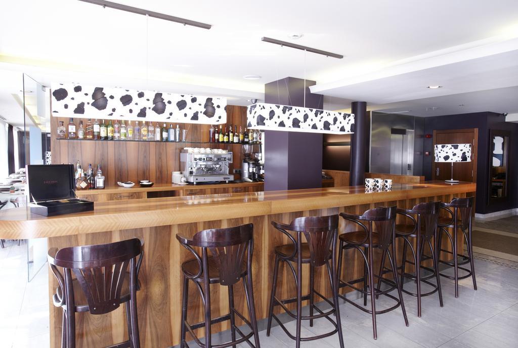 Hotel Mu La Cortinada Ngoại thất bức ảnh